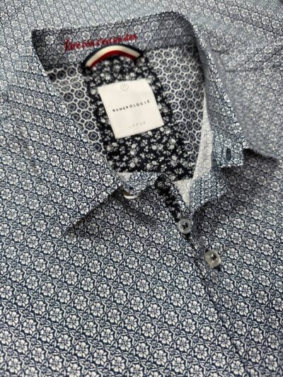 Chemise BASILE à motif graphique marine et écru