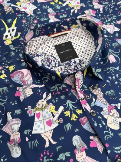Chemise GABRIEL à motif imprimé Alice au pays des merveilles sur fond marine