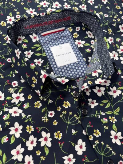 Chemise GRAZIANO à motif floral écru et vert sur fond marine