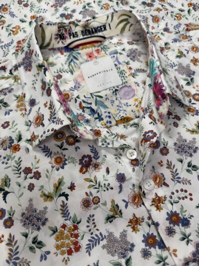 Chemise ROBINSON à motif floral délicat multicolore sur fond écru