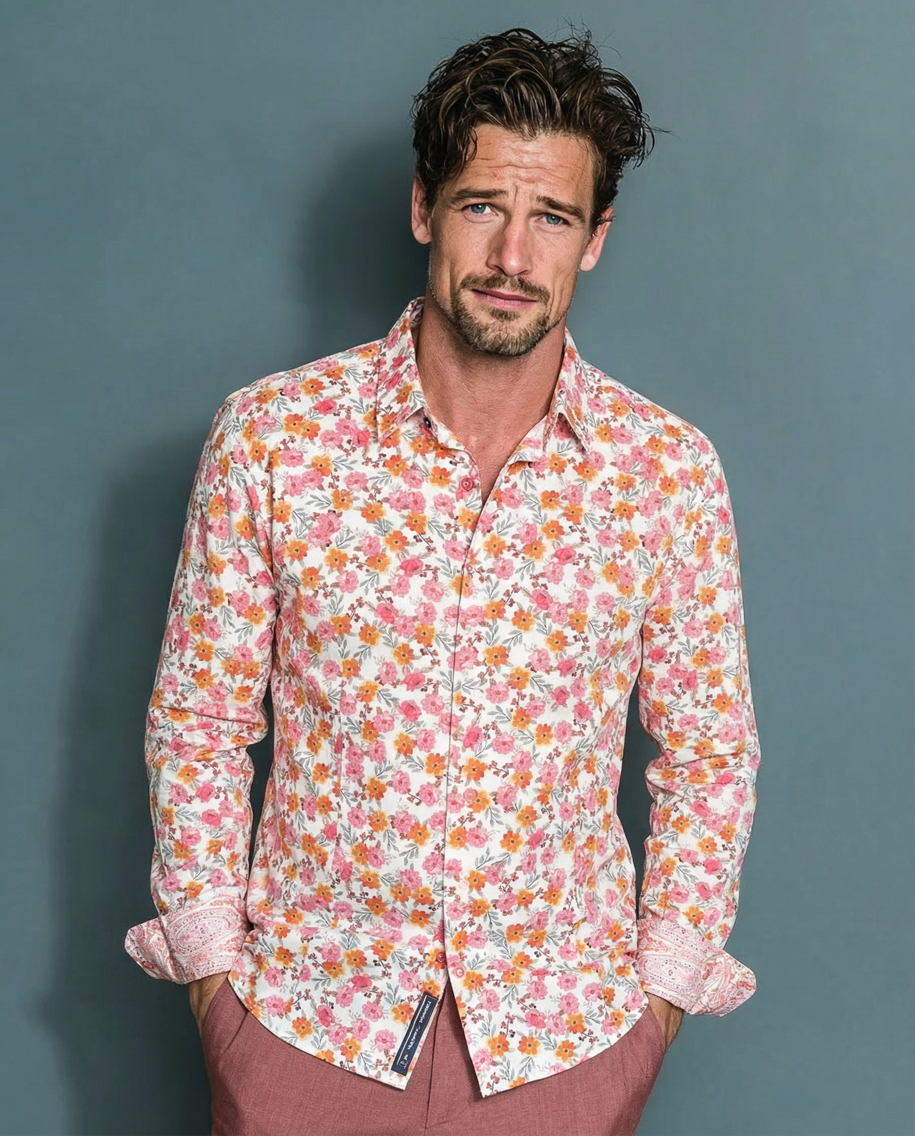 Chemise CARLOS à motif floral rose et orange sur fond écru 1 Chemise CARLOS à motif floral rose et orange sur fond écru