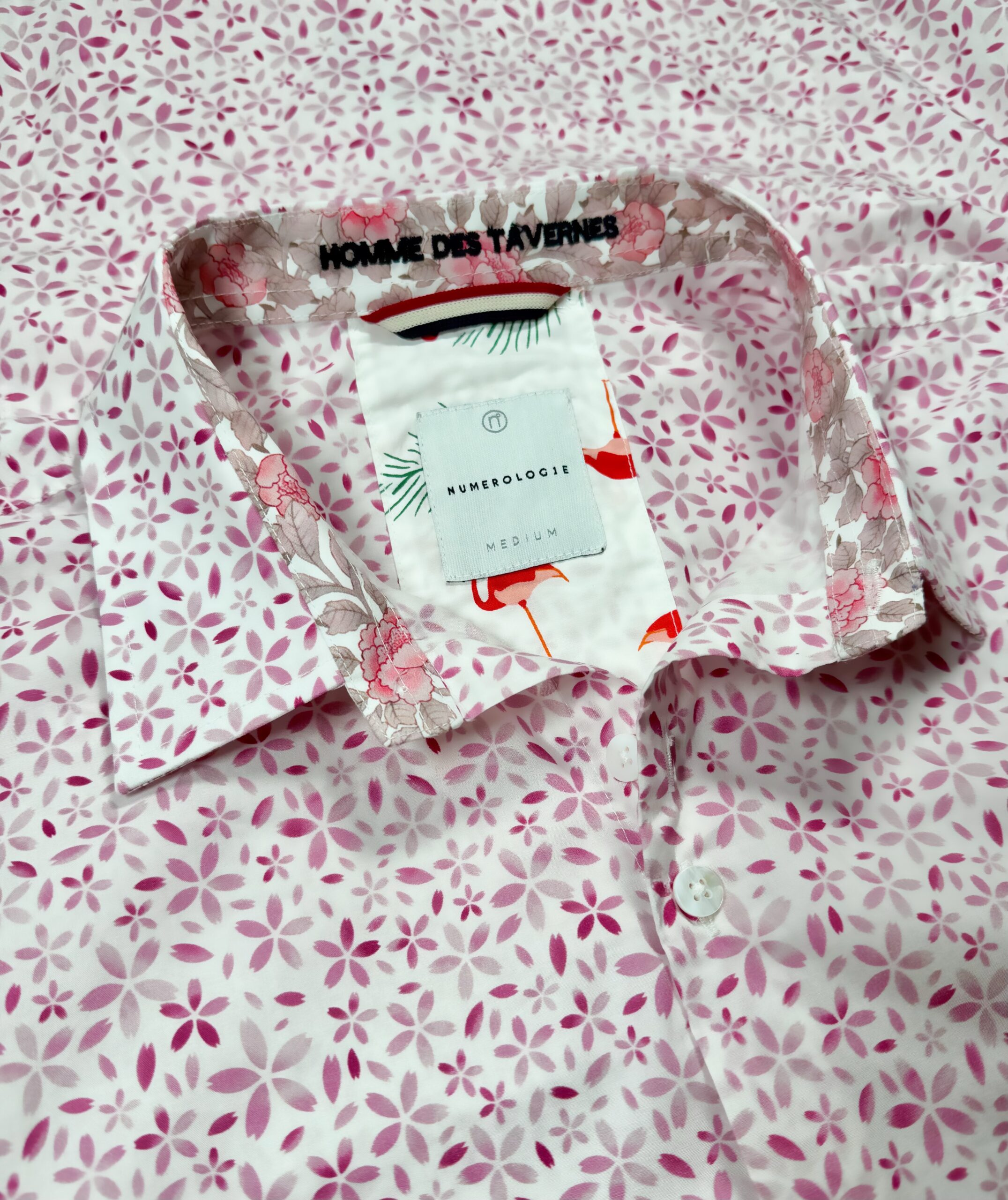 Chemise ARTUS à motif floral rose sur fond écru 1 Chemise ARTUS à motif floral rose sur fond écru