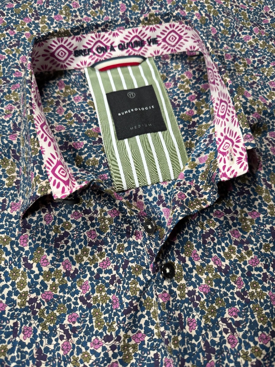 Chemise DOUGLAS à motif floral multicolore sur fond écru 1 Chemise DOUGLAS à motif floral multicolore sur fond écru