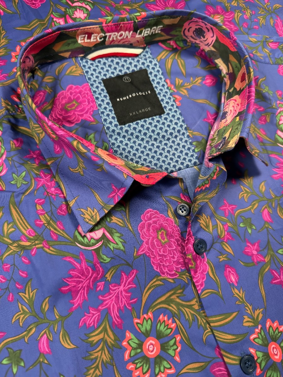 Chemise JULES à motif floral bleu et fuchsia 1 Chemise JULES à motif floral bleu et fuchsia