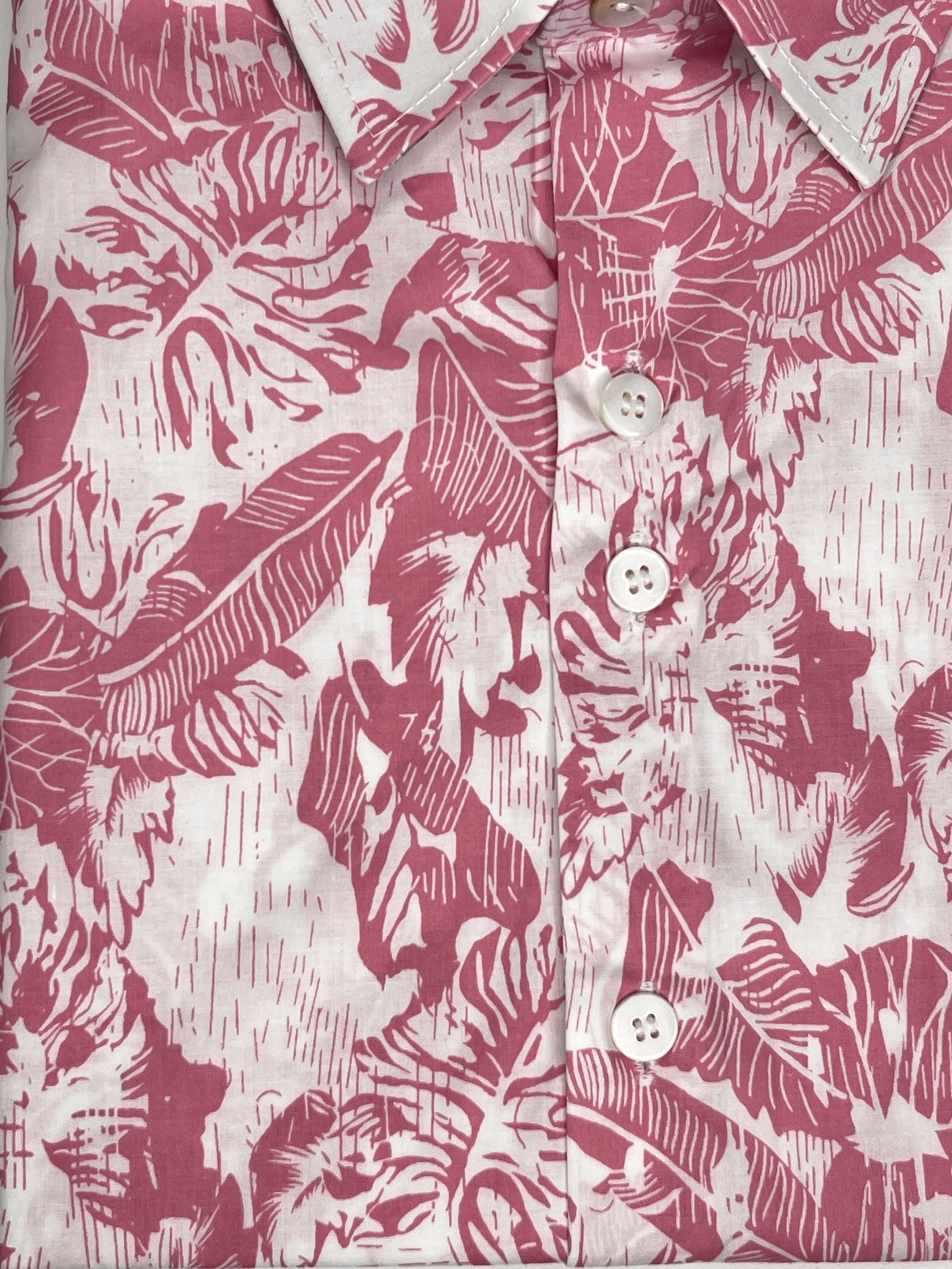 Chemise DOMENICO à motif floral rose sur fond blanc 4 Chemise DOMENICO à motif floral rose sur fond blanc – Image 3