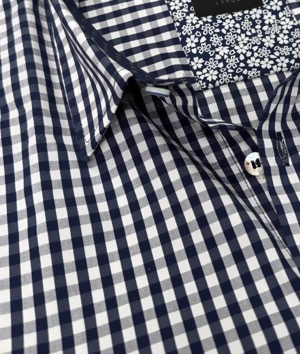 Chemise FIDEL à motif à carreaux marine et écru 4 Chemise FIDEL à motif à carreaux marine et écru – Image 3