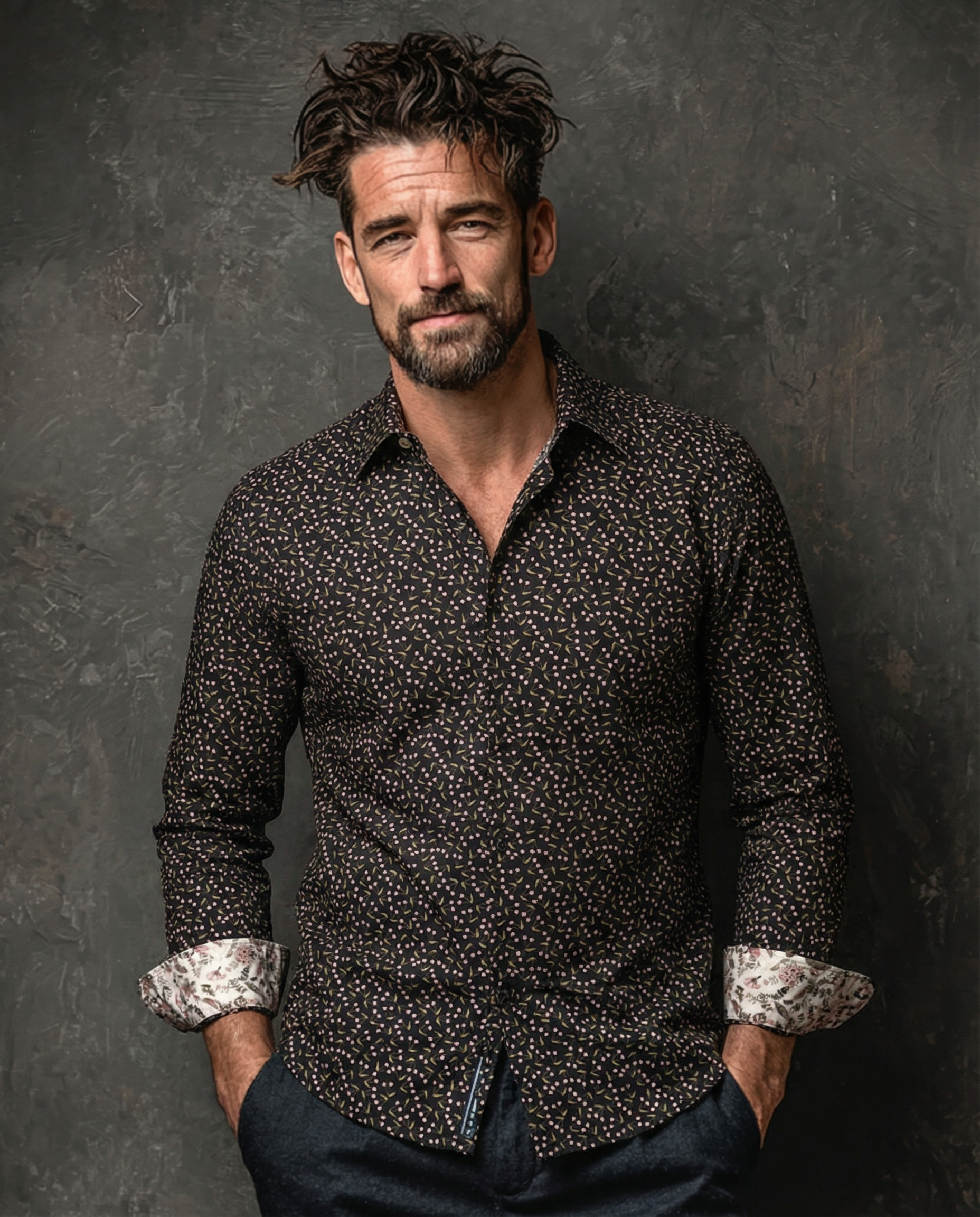 Chemise ISAAC, imprimé rose et beige sur fond noir 1 Chemise ISAAC, imprimé rose et beige sur fond noir