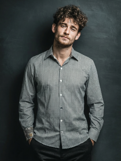 Chemise MILOUSE à motif graphique écru sur fond kaki