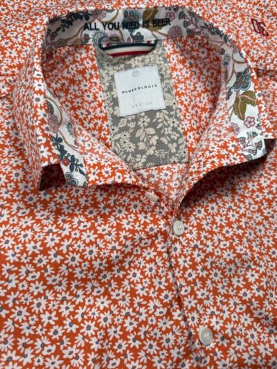 Chemise PIOTR à motif floral sur fond orange